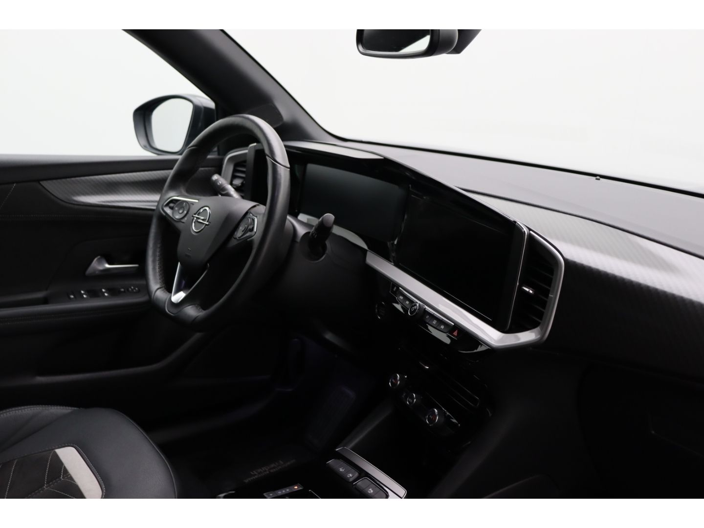 Fahrzeugabbildung Opel Mokka-e Ultimate Digitales Cockpit ACC LED