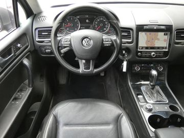 Volkswagen Touareg - 11