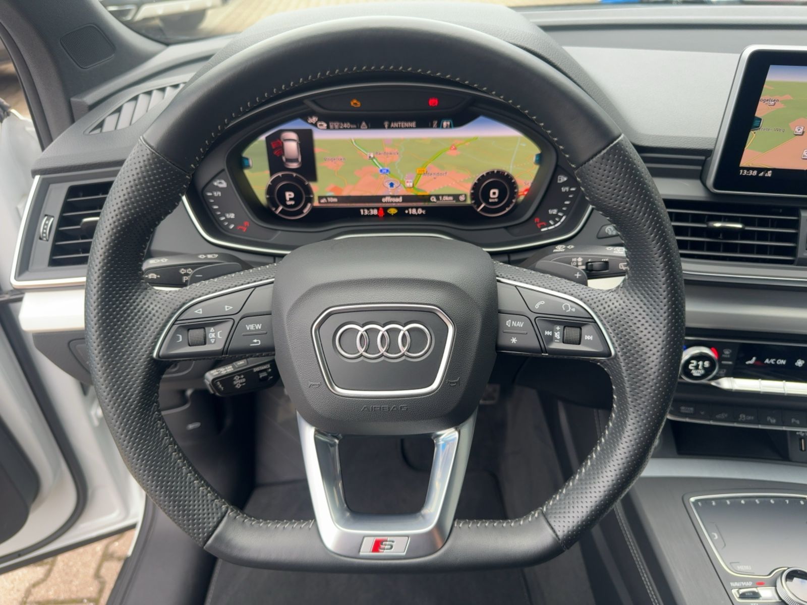 Fahrzeugabbildung Audi Q5 55 2.0 TFSI e quattro sport Alu Matrix-LED AH