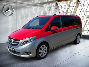 Mercedes V 220 - 2