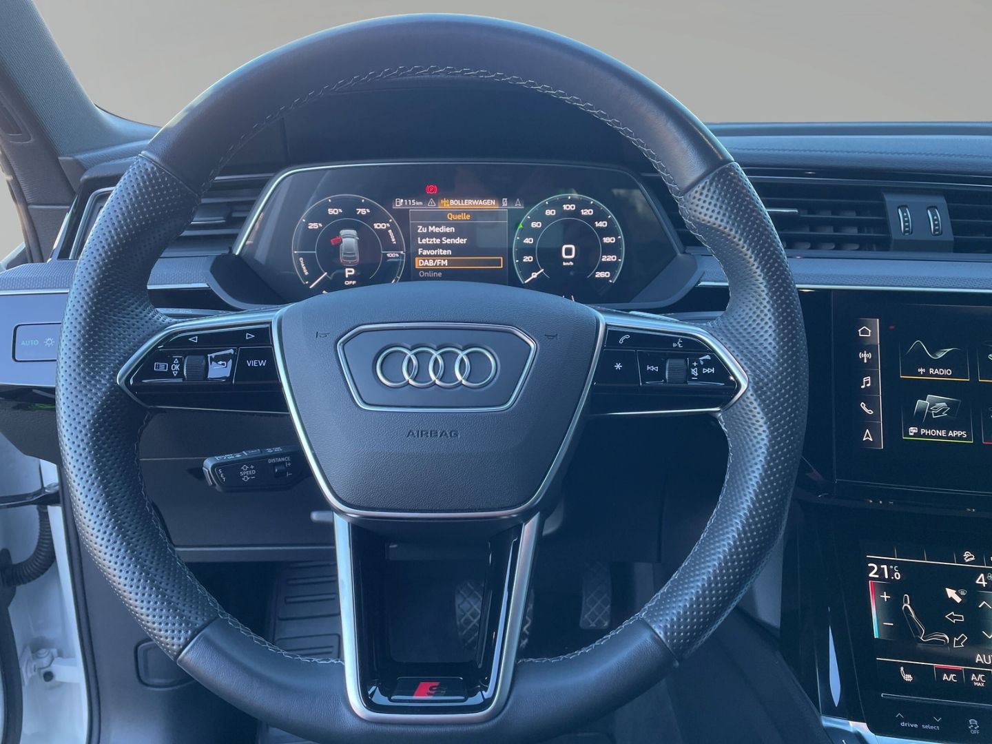 Audi e-tron S Sportback qu Matrix AHK HuD Pano Kamera foto 4