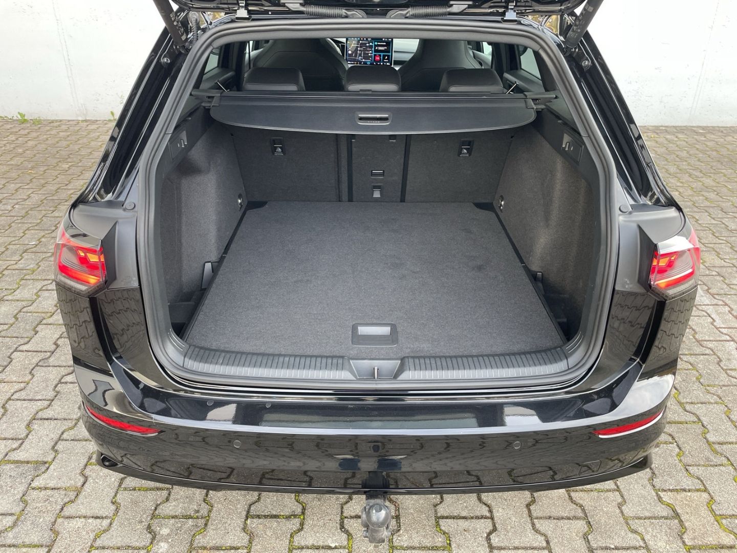 Golf Variant VIII 2.0 TDI DSG R-Line AHK/Kamera/