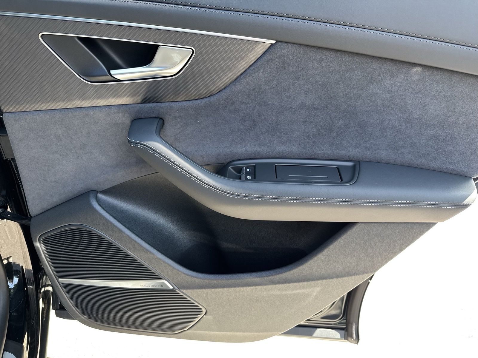 Audi RSQ8 - Bild 17