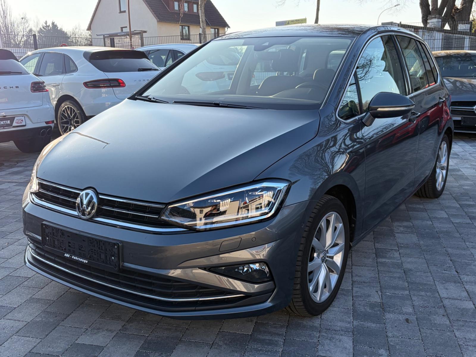 Volkswagen Golf VII Sportsvan DSG Highline / LED / Kamera /
