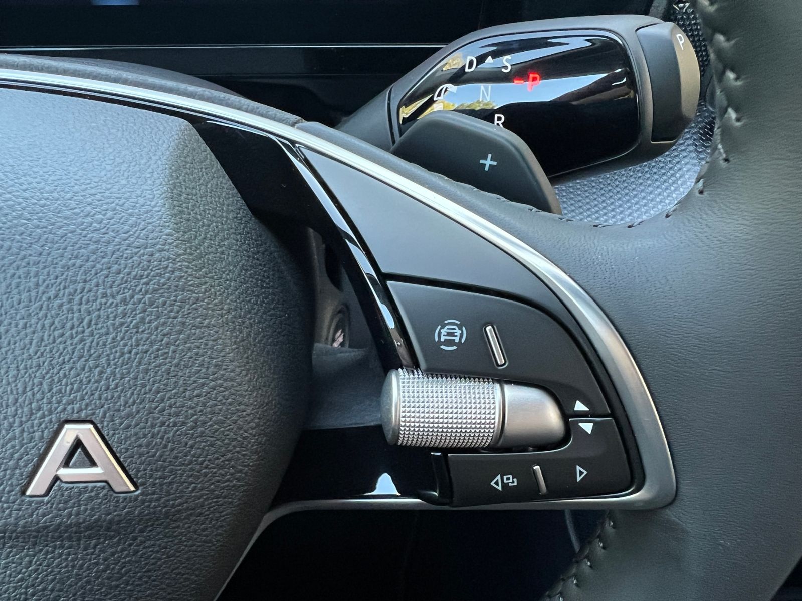 Fahrzeugabbildung SKODA Kodiaq Selection 2.0 TDI DSG *LED,AHK,Navi,Winte