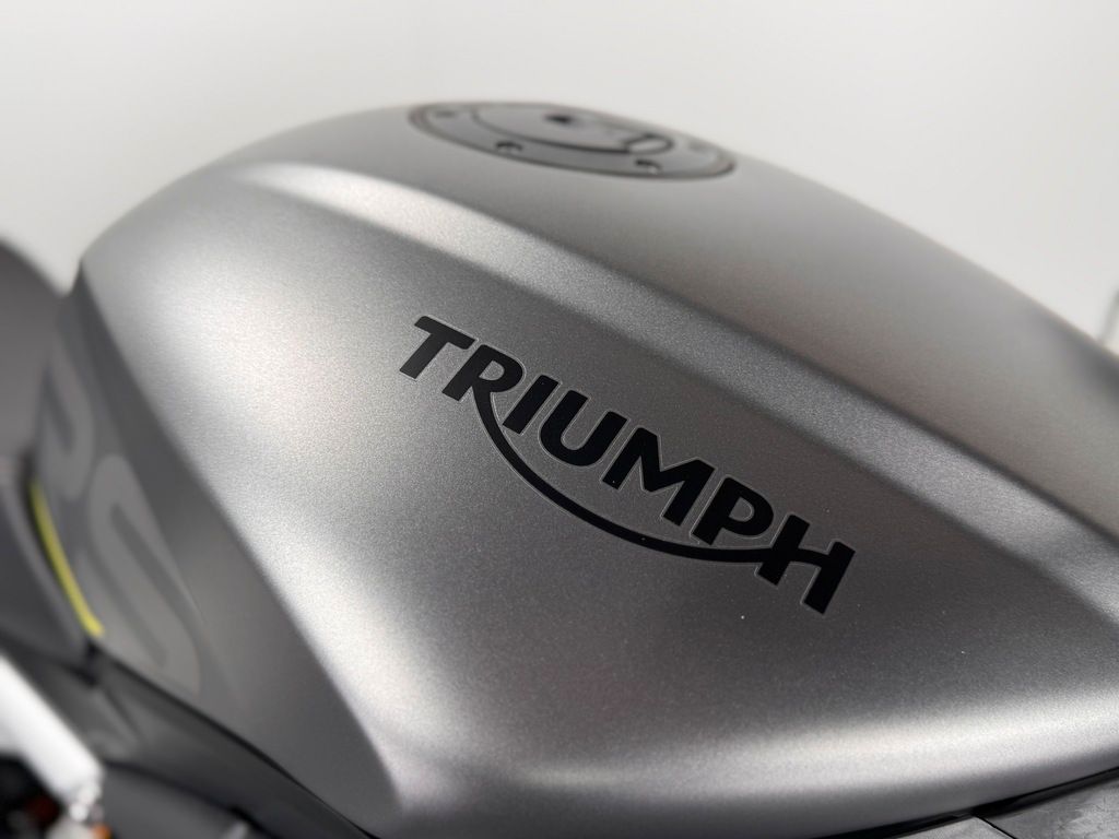 Fahrzeugabbildung Triumph SPEED TRIPLE 1200 RS *TOP-ZUSTAND *1. HAND