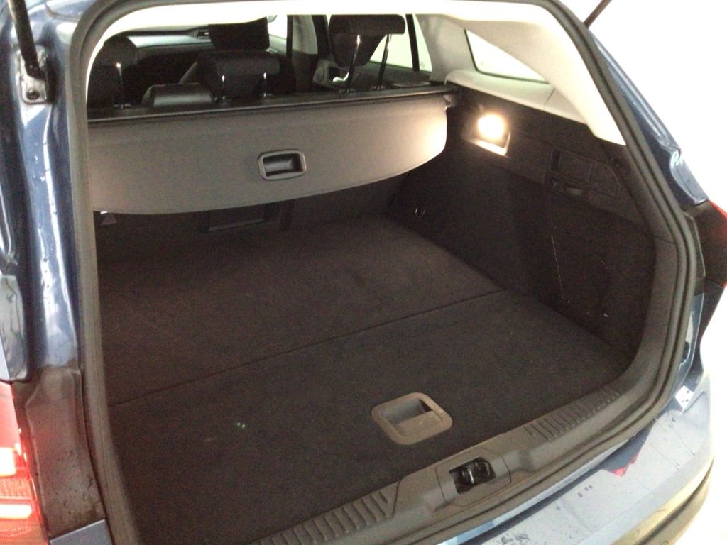 Fahrzeugabbildung Ford Focus Turnier Active X 1.0 EcoBoost Mild-Hybrid