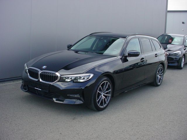 BMW 320d xDrive*Sport Line *Automatic*CAR Play*