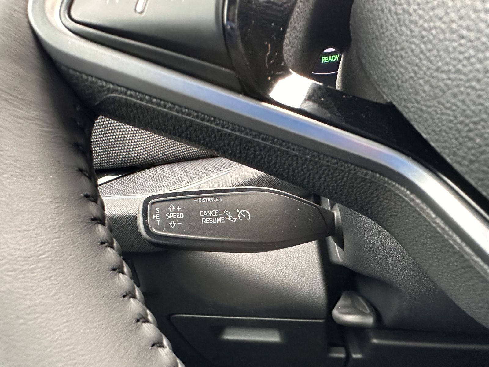 Fahrzeugabbildung SKODA Kodiaq 1.5 eTSI Selection DSG ACC/LED/PDC/SHZ