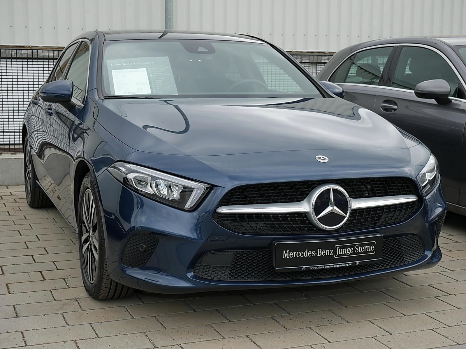 Mercedes-Benz A 220 d 4M PROGRESSIVE+Standheizung+PANO+AHK+LED