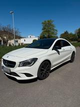 Mercedes-Benz Mercedes Benz CLA200 AMG Line*Bi-Xenon*H&K... - Mercedes-Benz CLA 200 in Freiburg