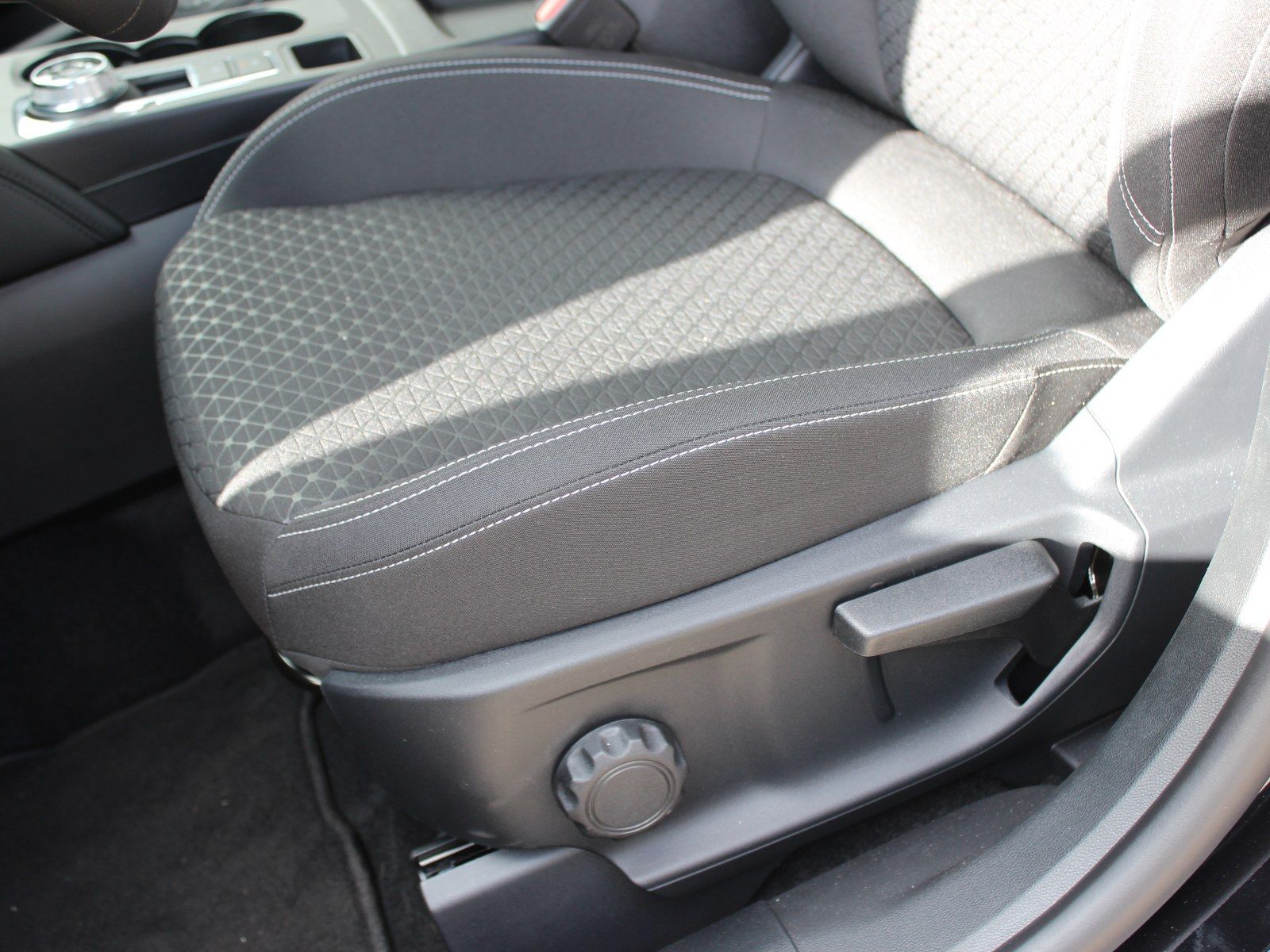 Fahrzeugabbildung Ford Kuga Hybrid Titanium