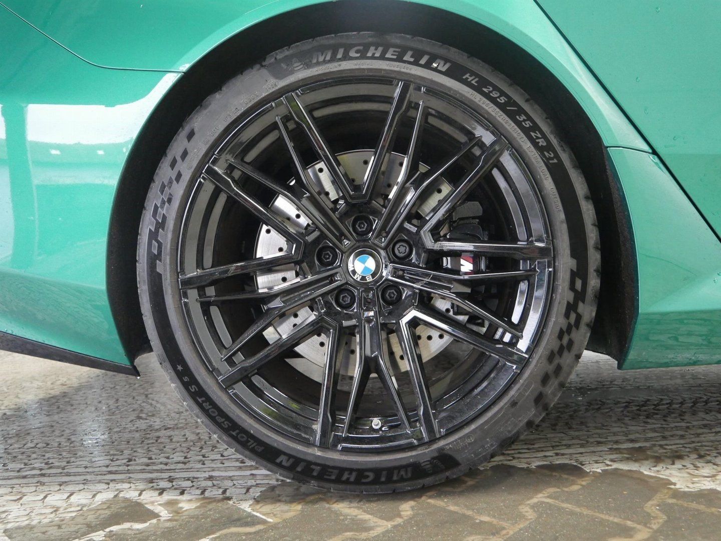 Fahrzeugeinzelansicht 20 Fahrzeugabbildung BMW M5 Limousine |Sitzbelüftung |Glasdach |Bowers&Wi