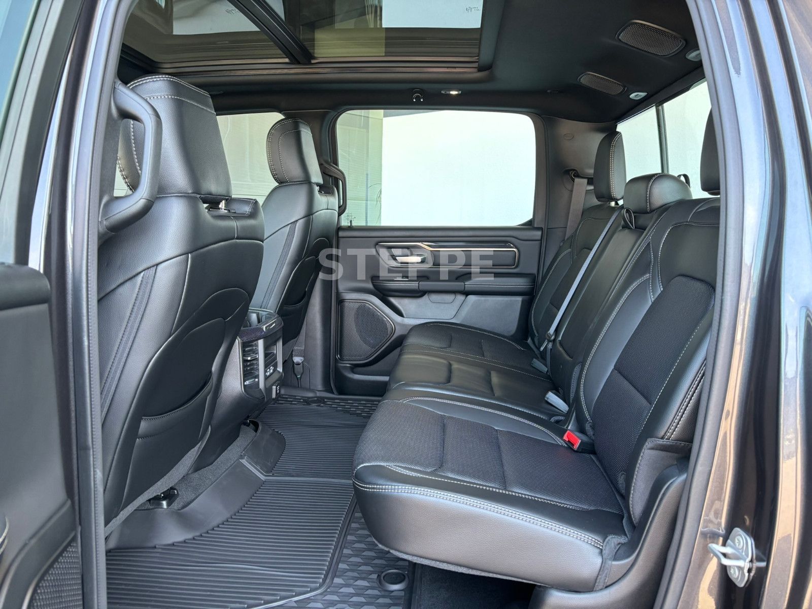 Dodge RAM 1500 REBEL 5,7V8 LPG NIGHT ACC, Luftfed,360°