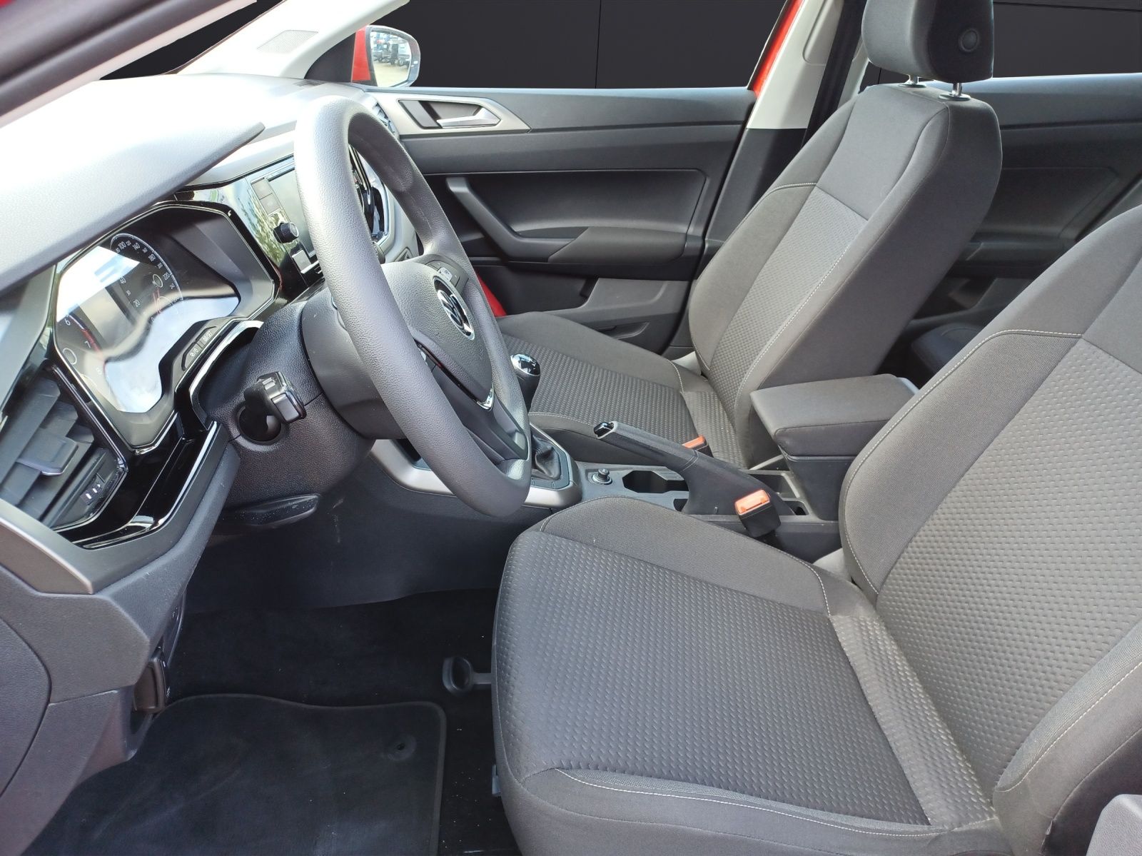 Fahrzeugabbildung Volkswagen Polo Comfortline Climatronic PDC SH App Connect