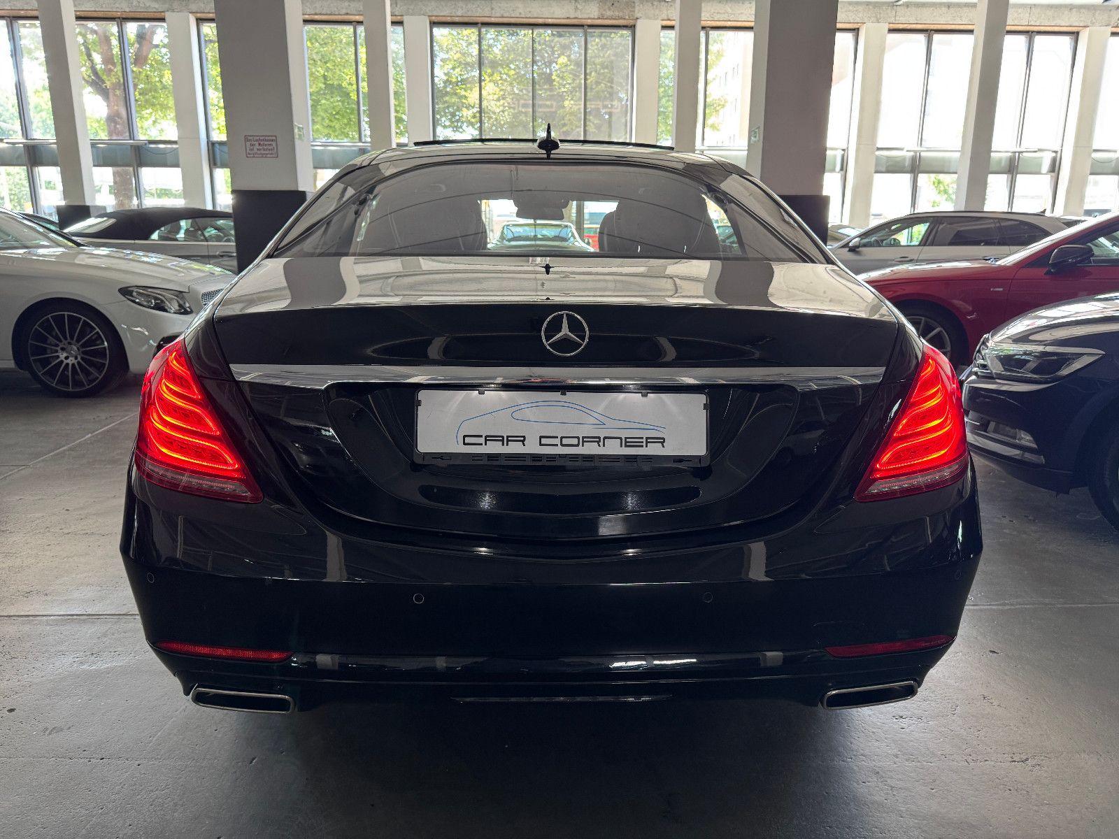 Fahrzeugabbildung Mercedes-Benz S 500 4MATIC LANG PANORAMA BURMESTER 4XSITZKLIMA