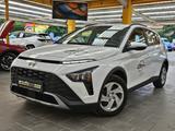 Hyundai Bayon mit Sitz- und Lenkradheiz. Kamera AppleCar - Hyundai BAYON aus 2023