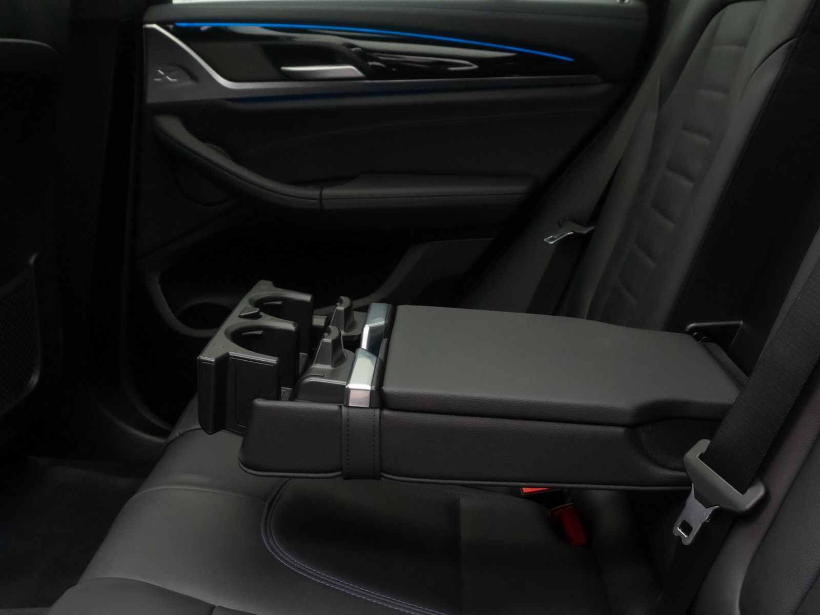 Fahrzeugabbildung BMW iX3 Impressive M Sport Panorama 360° HUD DAB H/K