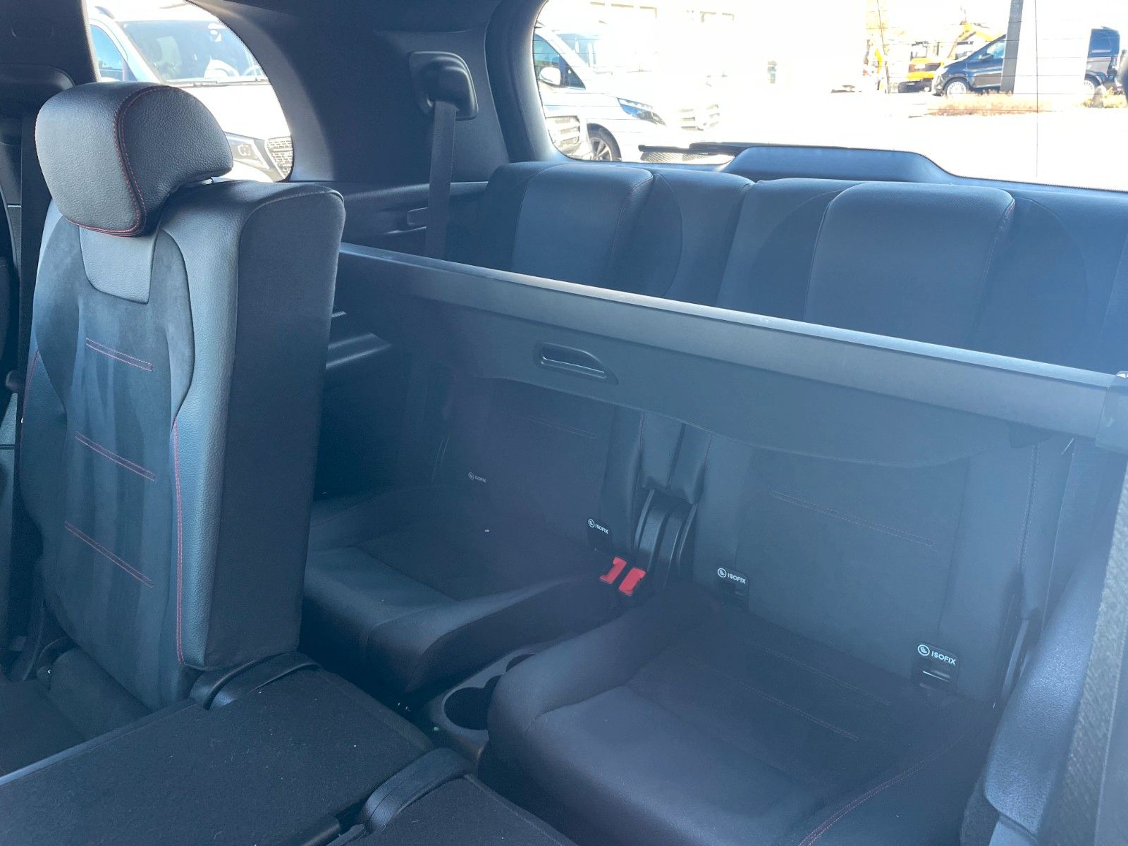 Fahrzeugabbildung Mercedes-Benz GLB 200 AMG 7-Sitzer +Ambiente+R-Kamera+Carplay