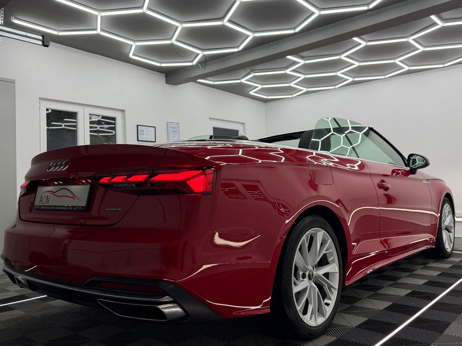 Fahrzeugabbildung Audi A5 Cabriolet 40 TFSI Quattro/AHK/MATRIX/VRTL PIT