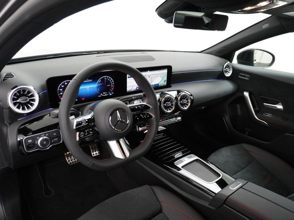 Mercedes-Benz A 250 e Star Edition AMG Line | Nightpakket | Ve