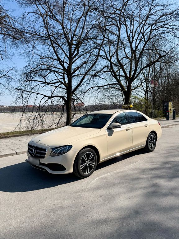 Image of Mercedes-Benz C 220