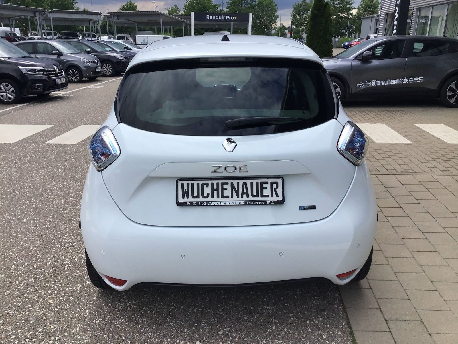 Fahrzeugabbildung Renault ZOE LIFE zzgl. BATTERIE-MIETE/SHZ/BOSE/