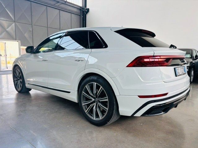Audi Q8 50 TDI 286 CV quattro SLINE , PERMUTABIL imagem 2