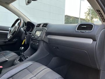 Volkswagen Golf - 11