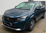 Peugeot 3008 HYBRID 225 e-EAT8 Roadtrip Roadtrip - Peugeot 3008 Roadtrip mit Hybrid-Antrieb (Benzin/Elektro)