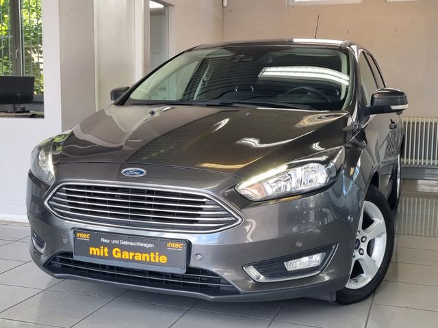 Ford Focus Turnier Titanium*KLIMA*NAVI*PDC*TÜV*SHZ*