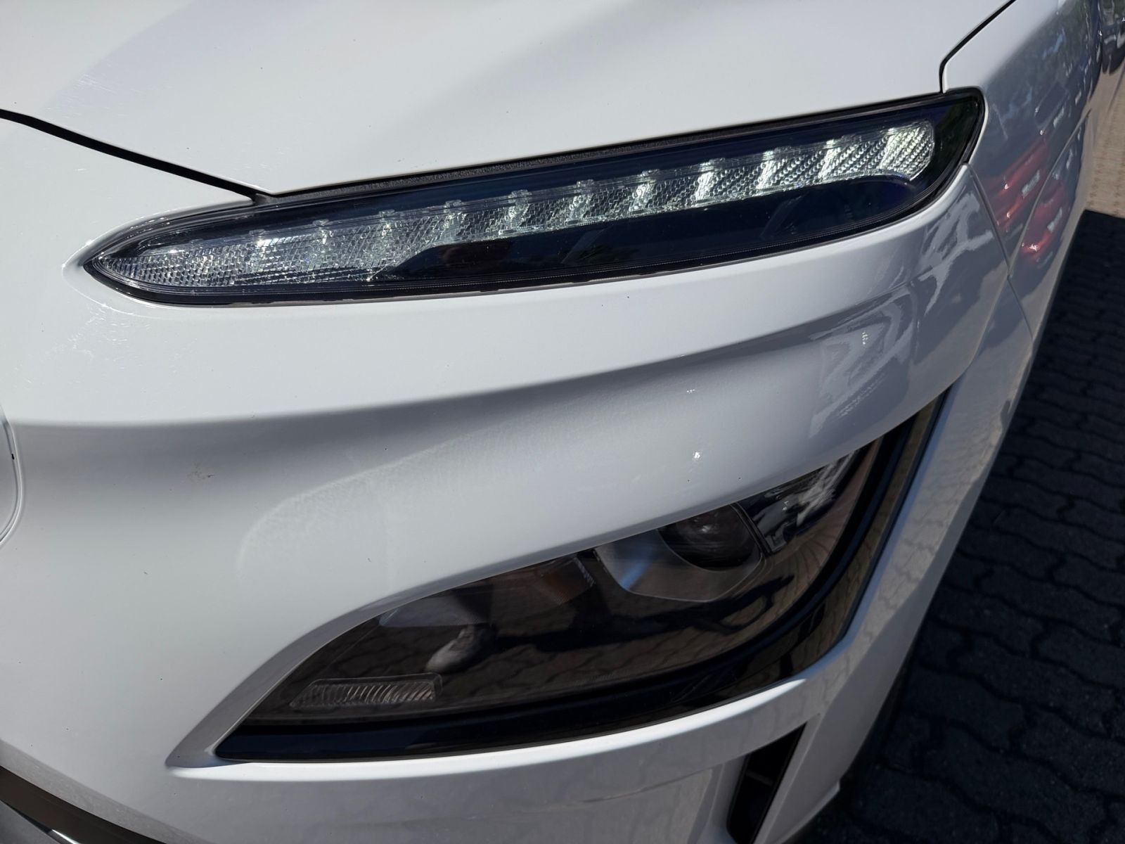 Fahrzeugabbildung Hyundai KONA Select Elektro 11 kW OBC Sitzheizung