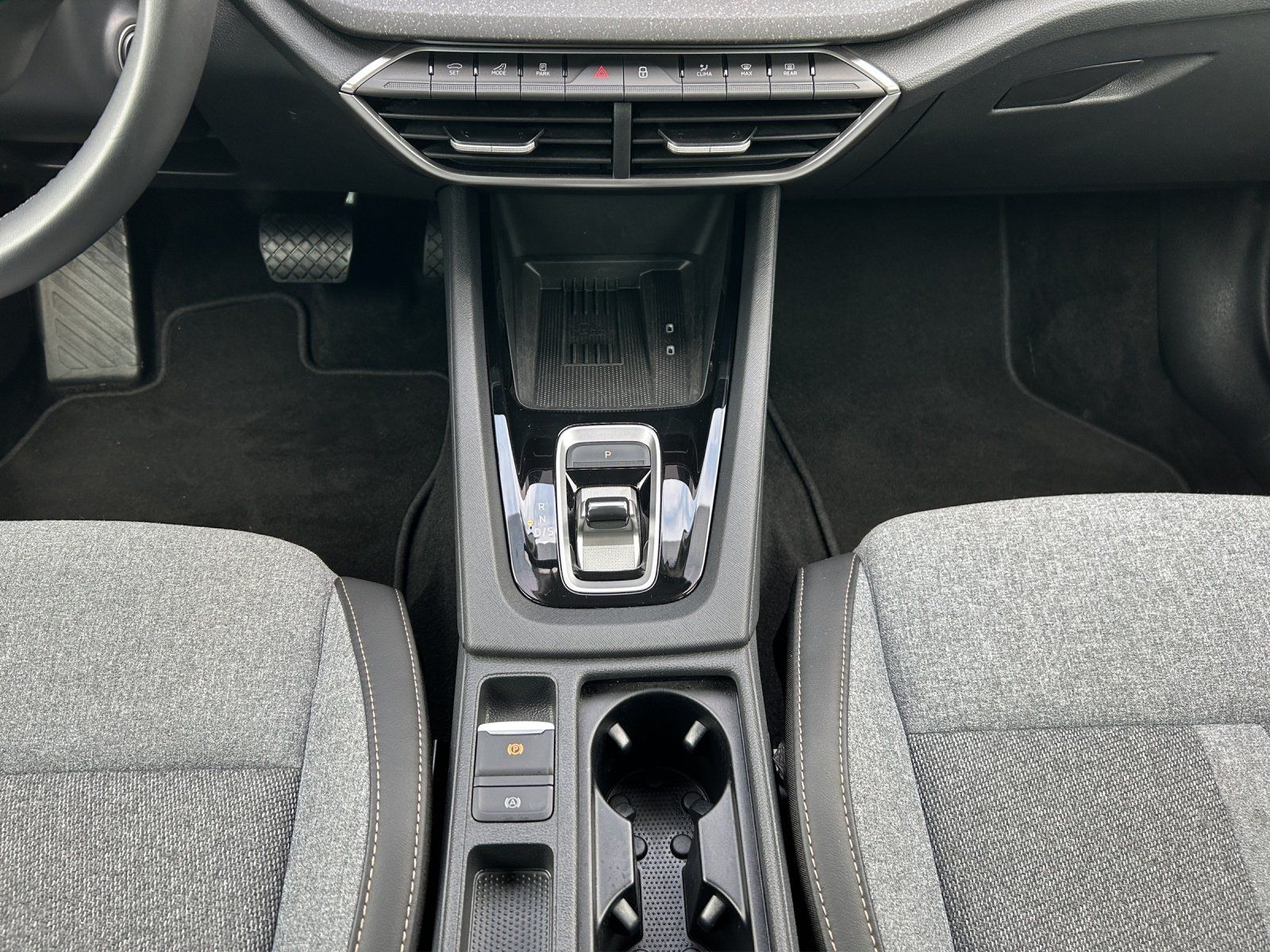 Fahrzeugabbildung SKODA Octavia 1.5 TSI mHEV Selection/KAMERA/ACC/LED/