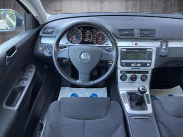 Volkswagen Passat Lim. Comfortline 1.4 TSI*SHZ*PDC*ALU*TOP