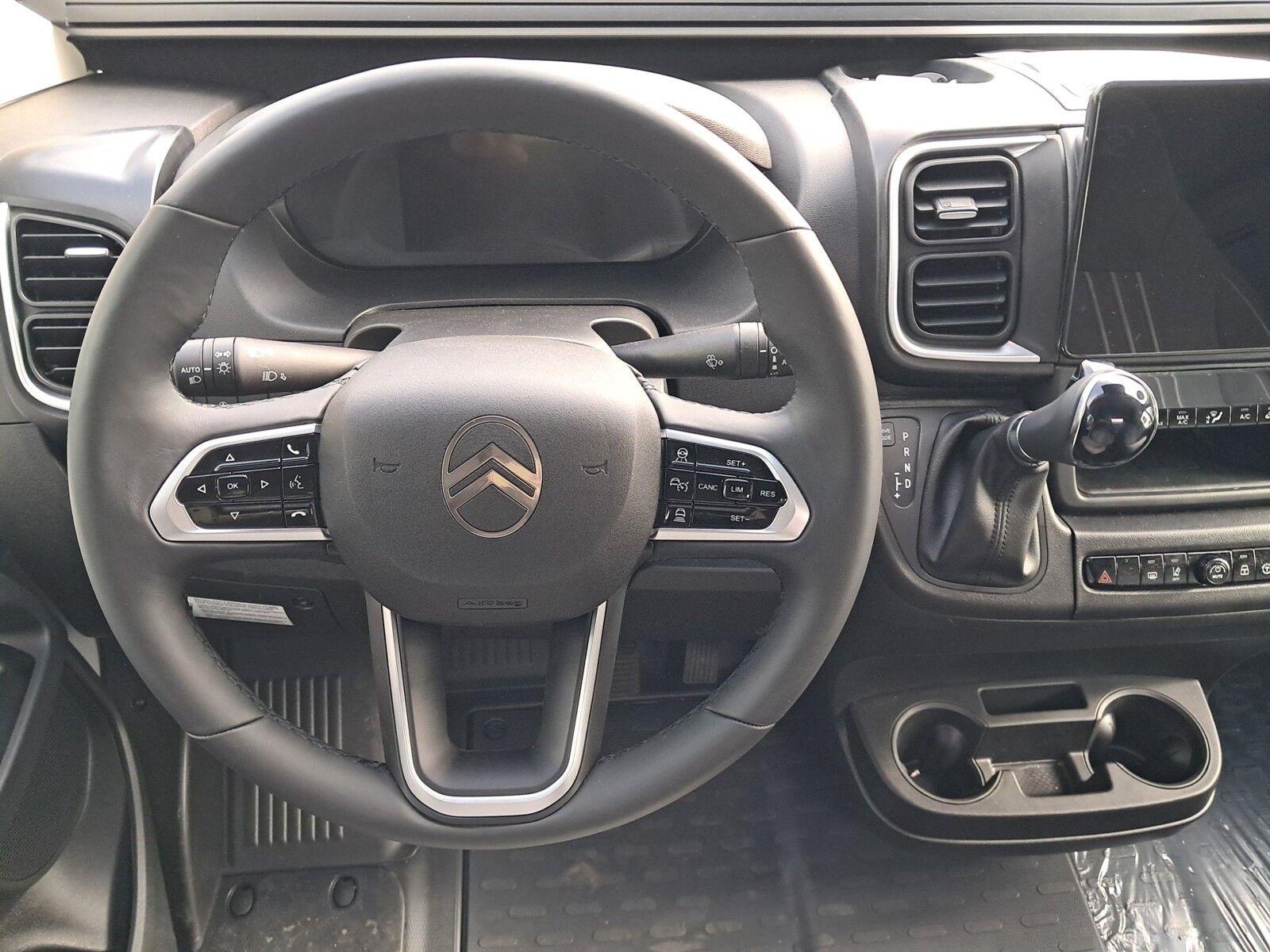 Fahrzeugabbildung Pössl Summit Shine 600 LR Citroen 180 PS Autom.