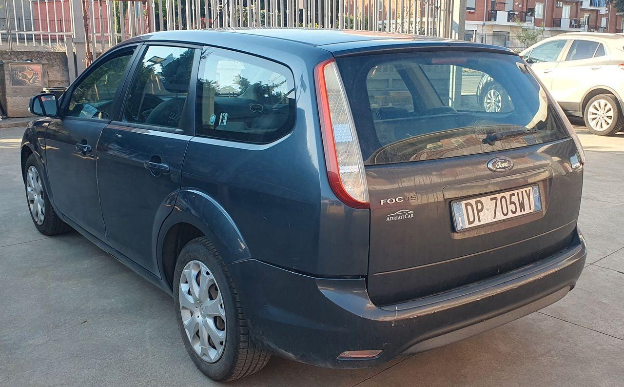 Ford Focus 2008 — interior