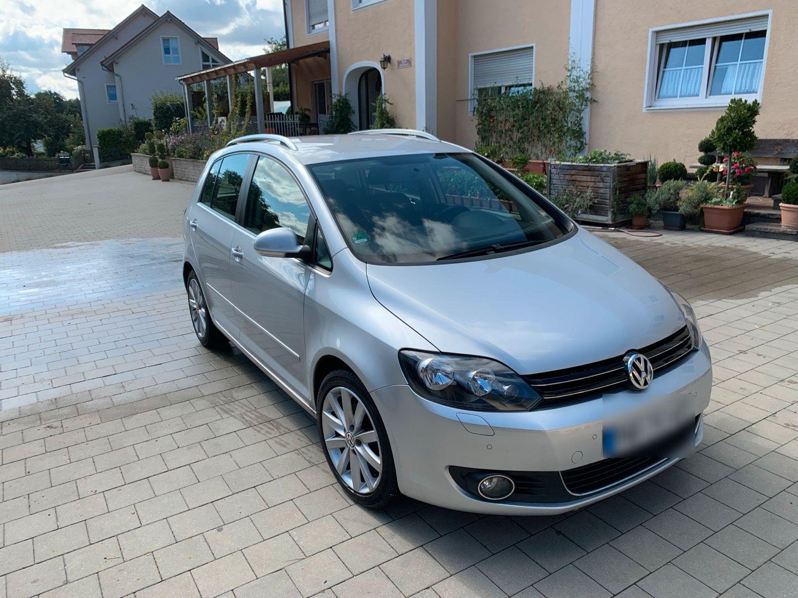 Volkswagen Golf Plus 2009 — interior