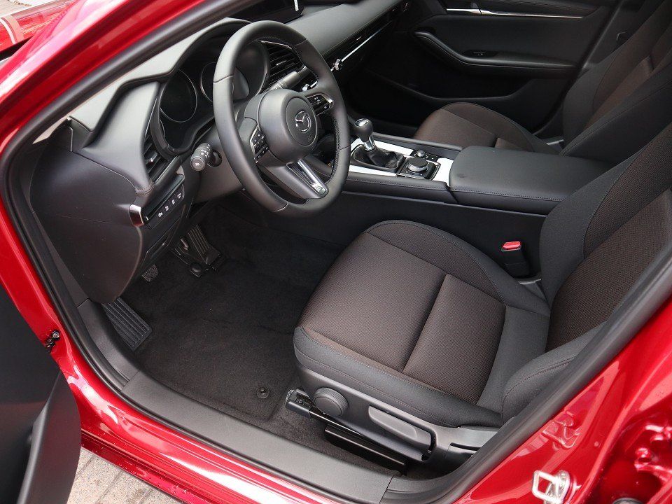 Fahrzeugabbildung Mazda 3 FB M-Hybrid Centre-Line G-140 *sofort* NAVI AC