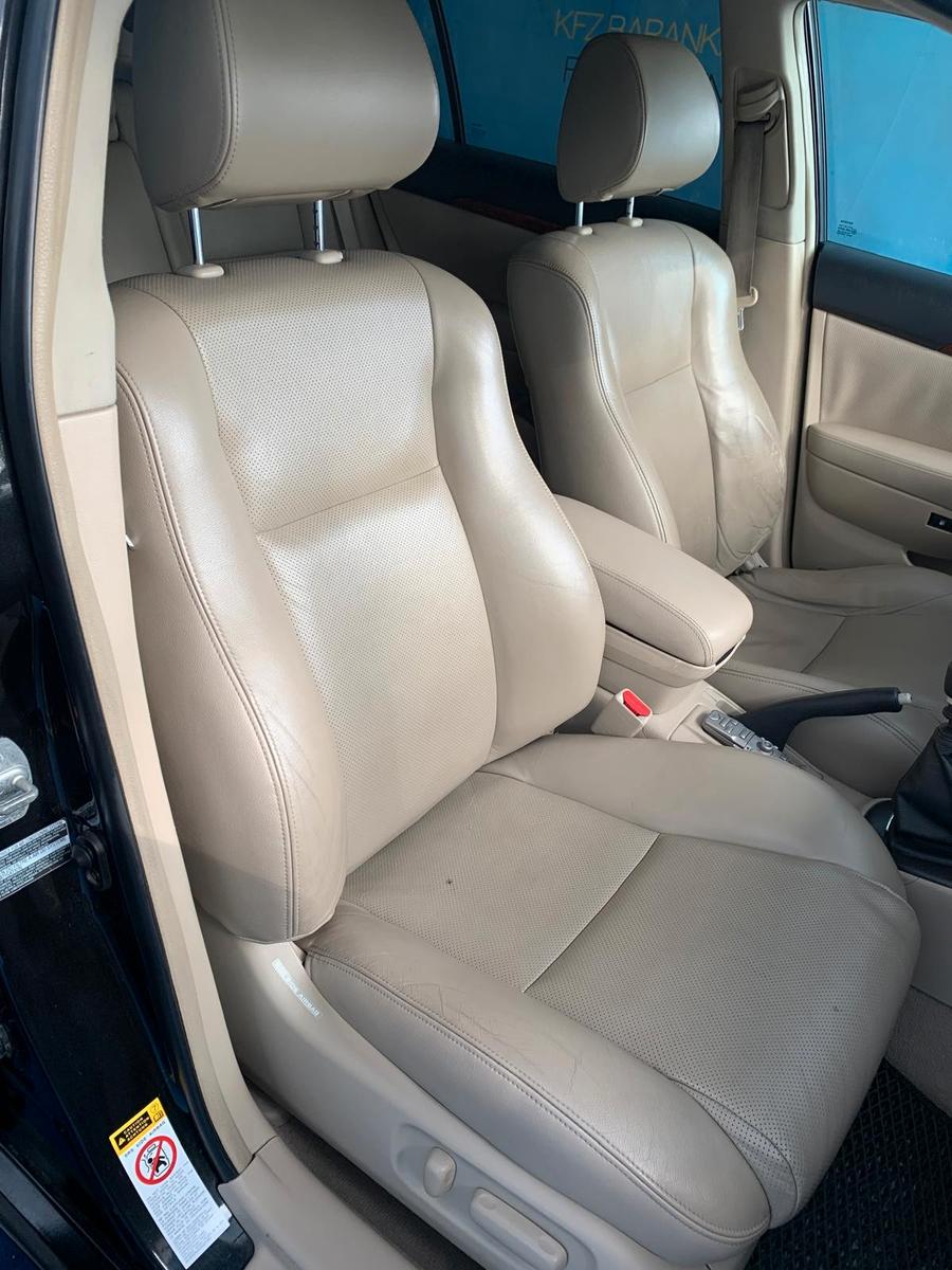 Toyota Avensis 2006 — photo 24