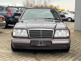 Mercedes-Benz E 220 Cabriolet/Scheckheft gepflegt/Klima/SHZ - gebrauchte Mercedes-Benz E 220 aus dem Jahr 1993