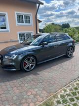 Audi S3 TFSI S tronic quattro Sportback - - Audi S3: Sportback Tronic