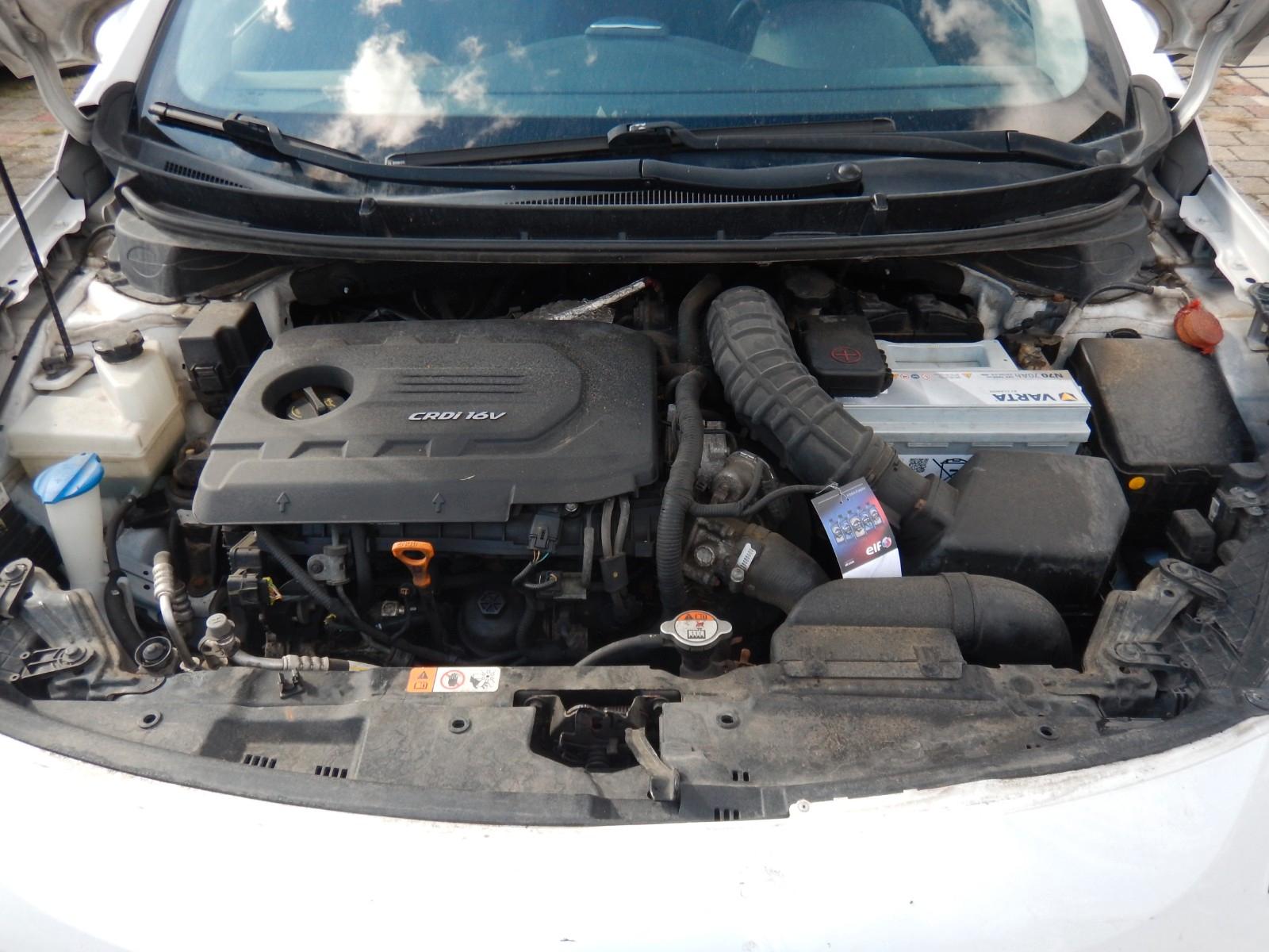 Hyundai i30 2015 — photo 9