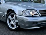 Mercedes-Benz Mercedes Benz R129 SL320 Mopf2 Facelift II - Mercedes-Benz SL 320: R129