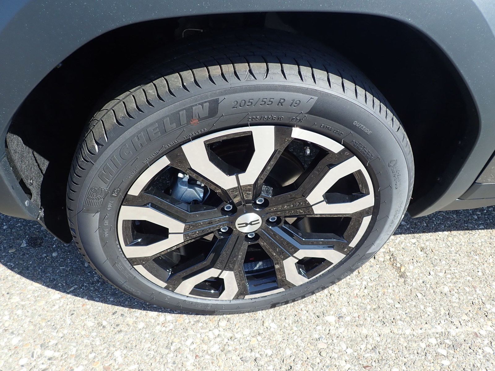 Fahrzeugabbildung Dacia Bigster Journey TCe 140