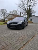 Opel Vectra - Opel Vectra mit Diesel-Antrieb: Kombi