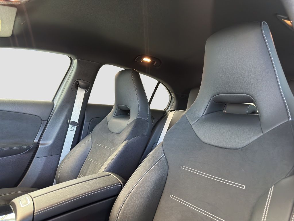 Fahrzeugabbildung Mercedes-Benz A 200 AMG Line*Night Paket*Kamera*KEYLESS-GO