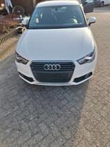 Audi A1 1.6 TDI 66kW Ambition Ambition - Audi A1 mit Diesel-Antrieb: Kleinwagen, 1.6