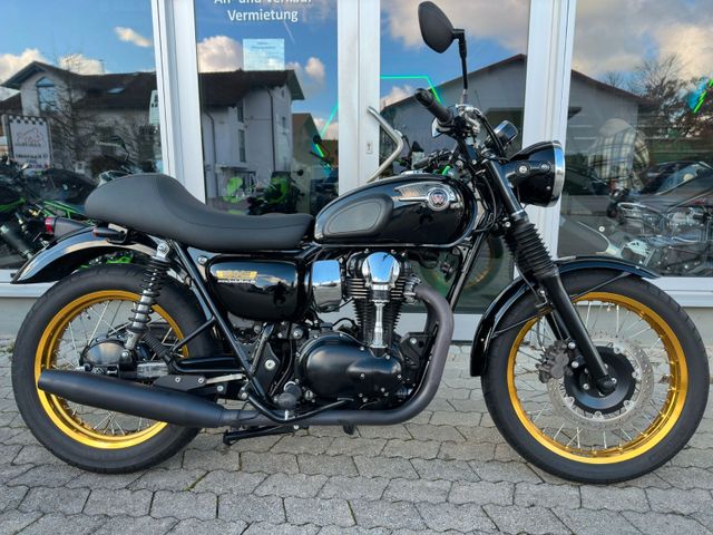 Kawasaki W800 SE | Viel Zubehör