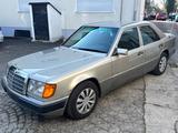 Mercedes-Benz 230 W124 ° Automatik ° Klima - Mercedes-Benz 230 Gebrauchtwagen in München