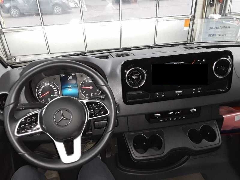 Fahrzeugabbildung Carthago c-tourer T143 LE Sprinter 417 DISTR 24"TV 3xBett